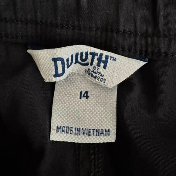 Duluth Trading Co Dry On The Fly 7" Black Shorts Size 14 Cargo Hiking Outdoor - Picture 5 of 6